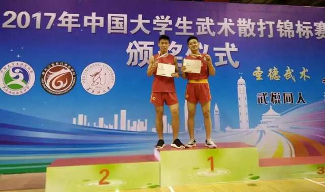 九游体育：聚焦“青春力量”：他们用汗水诠释不屈的体育精神！(图1)