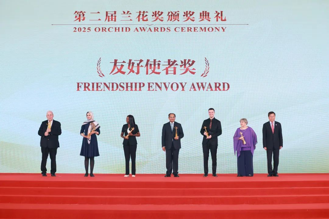 英国小哥司徒建国荣获兰花奖：用镜头分享我眼中的中国