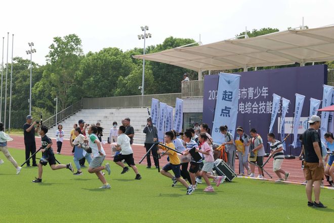 研究完科技特长生发现每一条路很艰难(图16)