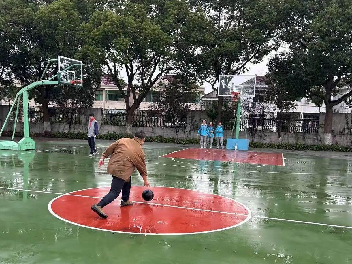 九游体育：包揽双冠！背后的故事好暖…(图2)