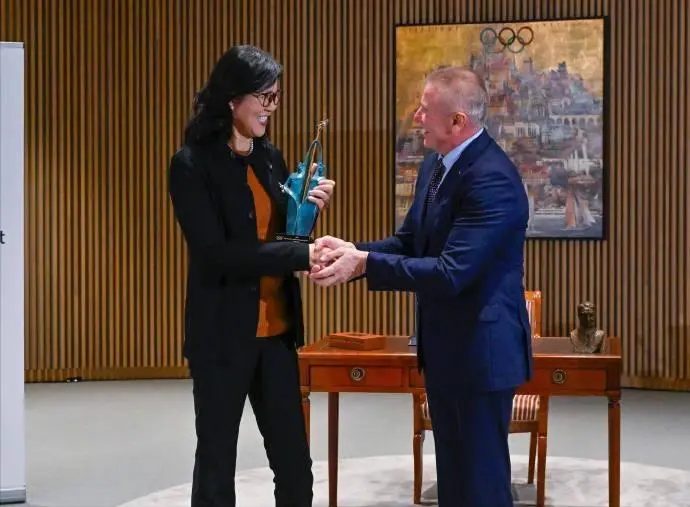 流言板]郎平：很荣幸获得这个奖项要感谢的人实在太多了(图1)