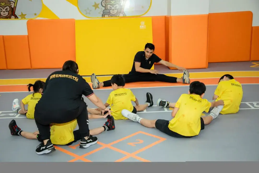 九游体育：淄博市沂源县第四实验幼儿园开展幼儿体能专题培训以体育人赋能幼教